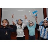 Los más pequeños celebraron el DIA DE LA BANDERA
